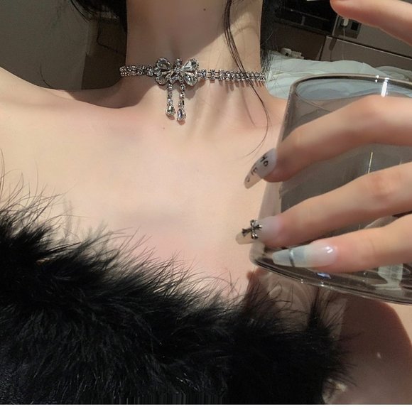 bow necklace - Picture 8 of 9